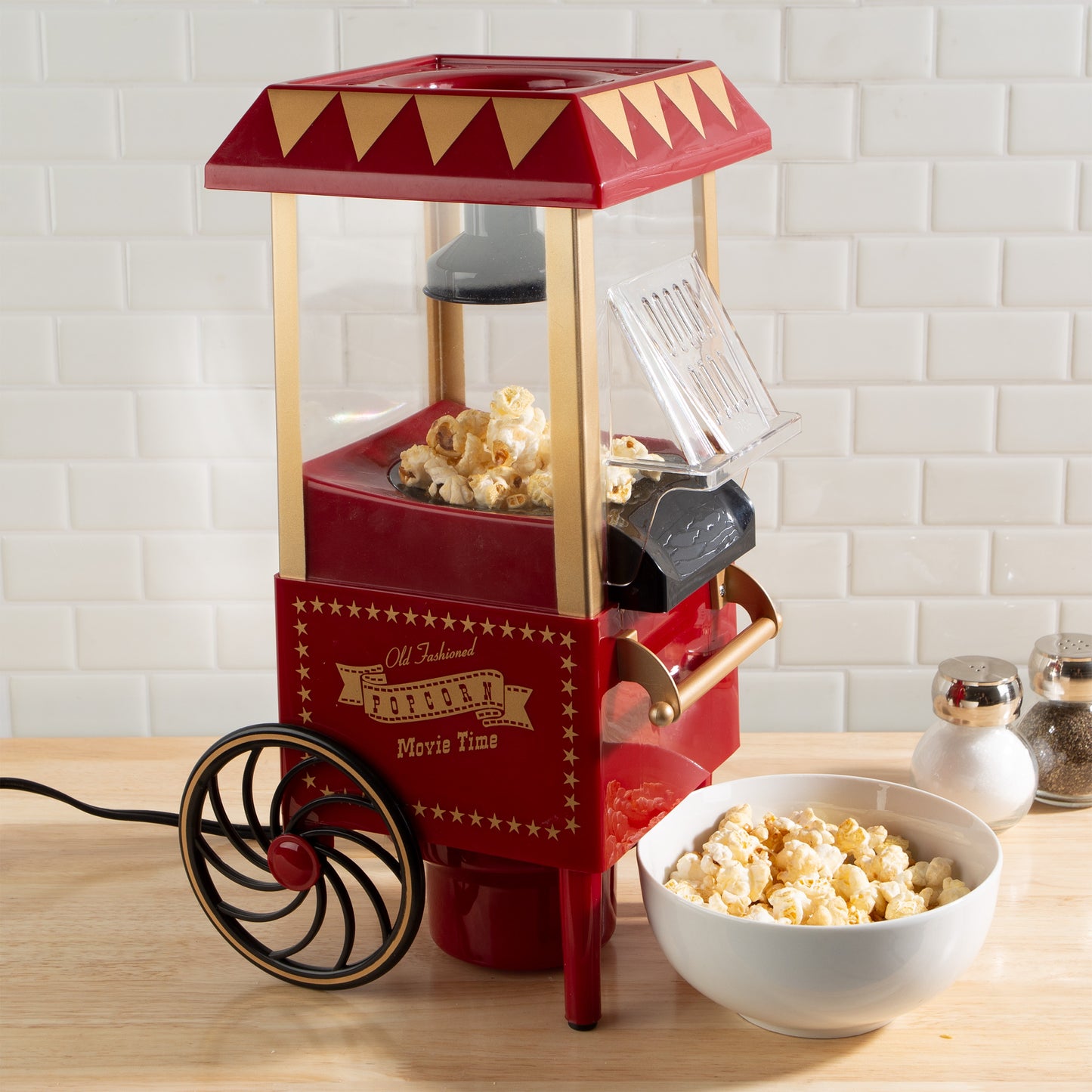 Air Popper Popcorn Maker – Vintage-Style Countertop Popper Machine with  6-Cup Capacity by Great Northern Popcorn Company (Red)